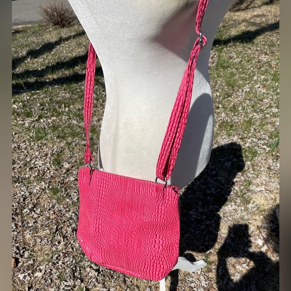 Unlisted A Kenneth Cole Production; Pink Gator Embossed Crossbody Bag - Picture 4 of 11